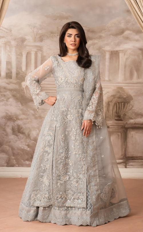 golden zari dresses White and Golden Lehenga Frock Pakistani Wedding Dresses is a timeless article consisting of pure organza Peshwas and dupatta matched with Raw Silk lehenga heavily embellished with antique gold hand tilla, zari,
