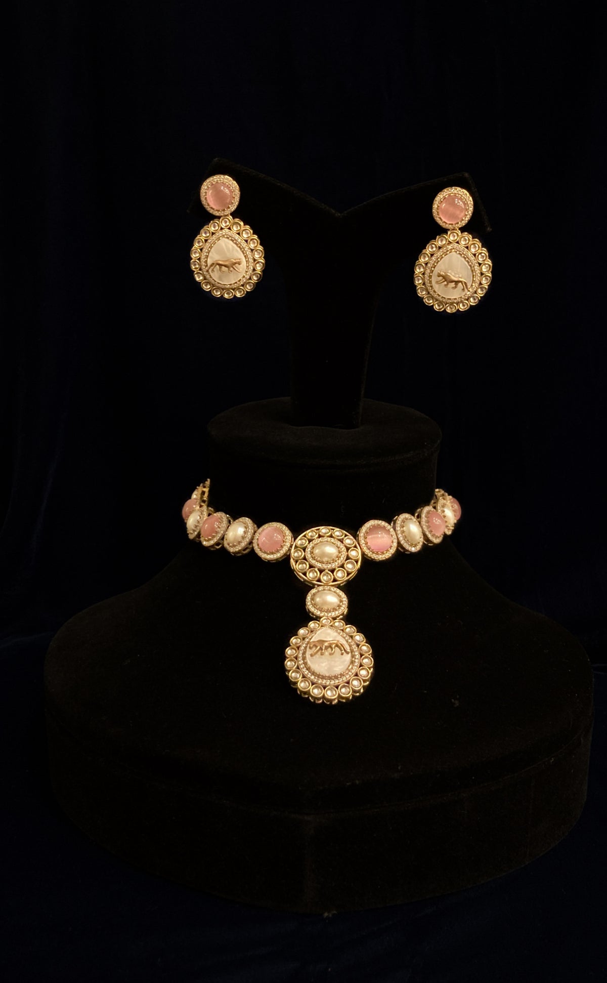 Antique Pink With Pearl Stone Necklace JN-2222