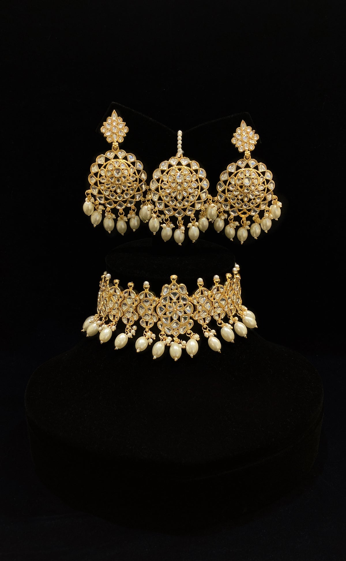 Golden Kundan Chokar Set